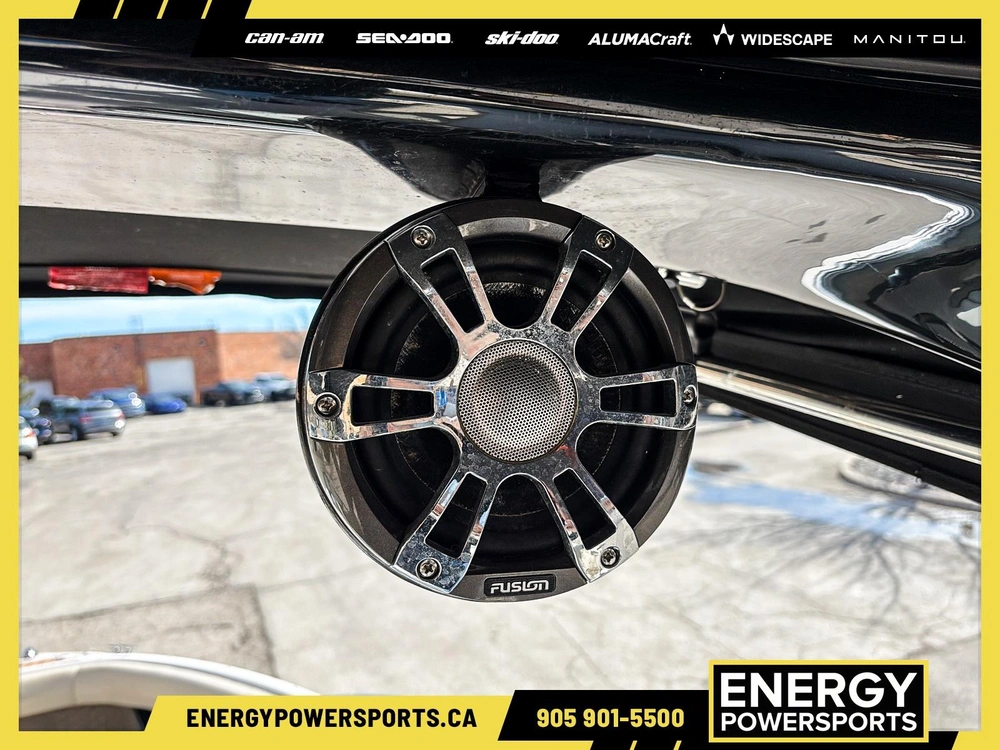 2013 Regal Regal 2300 alt