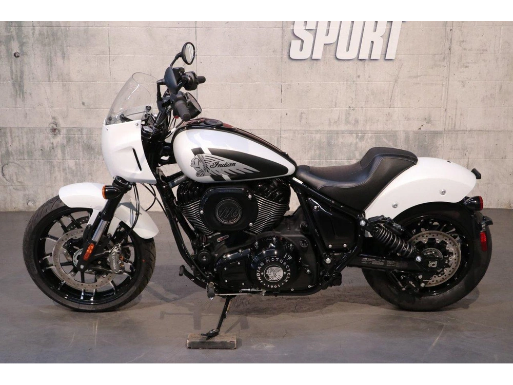 Indian Motorcycle Sport Chief 2025 alt