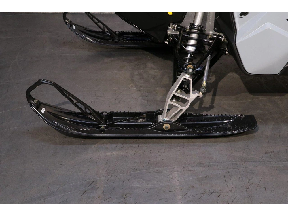 Polaris Polaris 650 Voyageur 146 Es 2025 alt