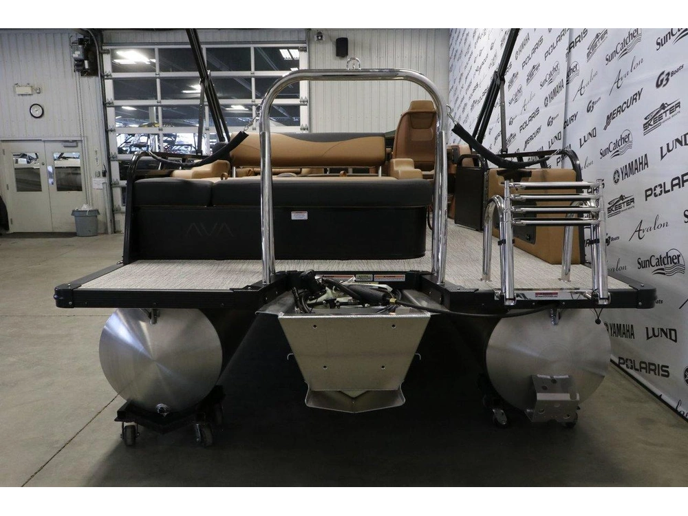 2026 Avalon Avalon Lsz 2385 Versatile Rear Bench + Yamaha 90 Hp alt