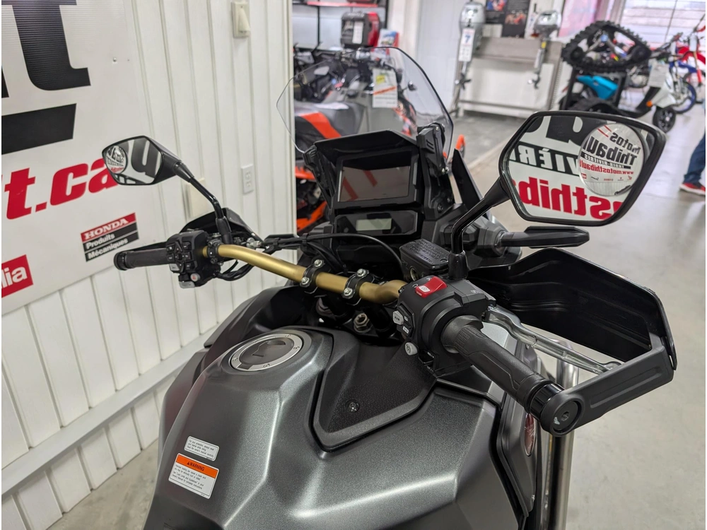 Honda Africa Twin Adv Sport 2023 alt