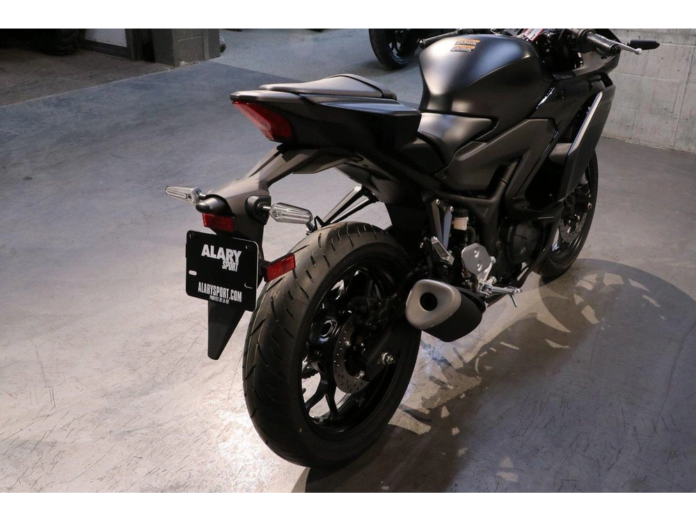 Yamaha Yzf-r3 2025 alt