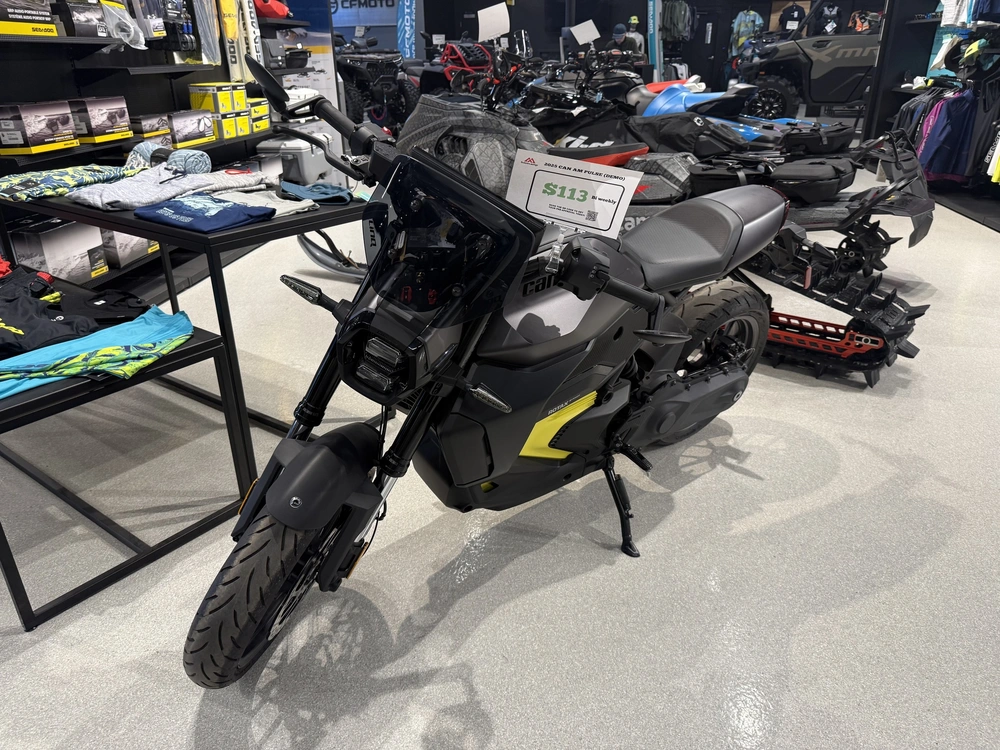 2025 Can-am J9se alt