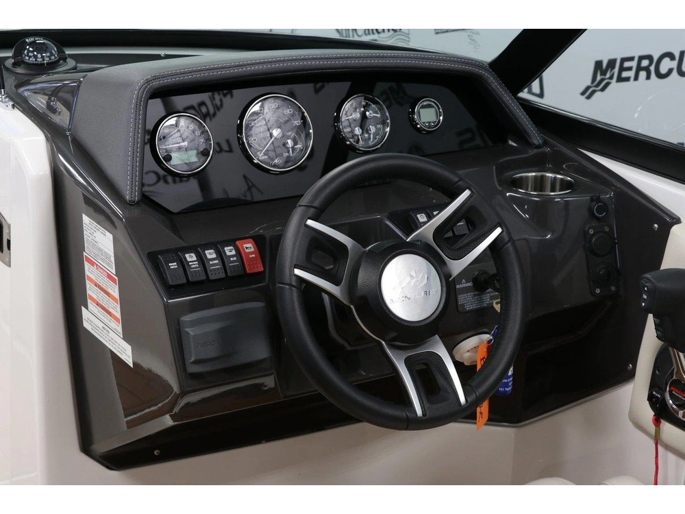 2021 Monterey Boats Monterey M4 + Mercruiser 6.2l alt