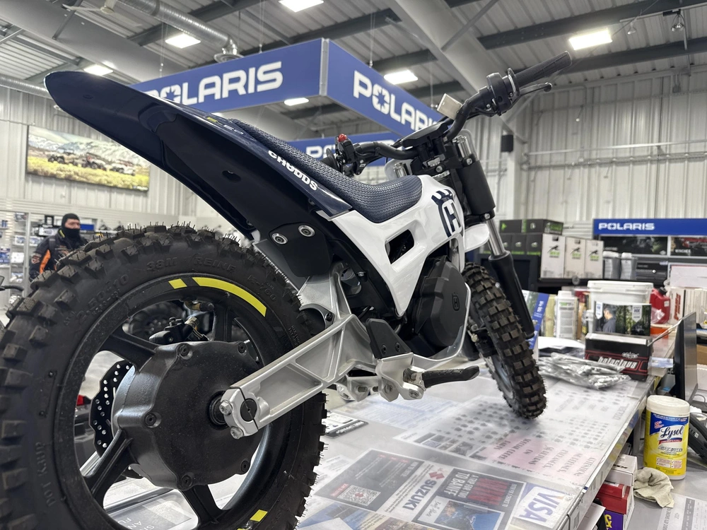 2025 Husqvarna Ee 2 alt