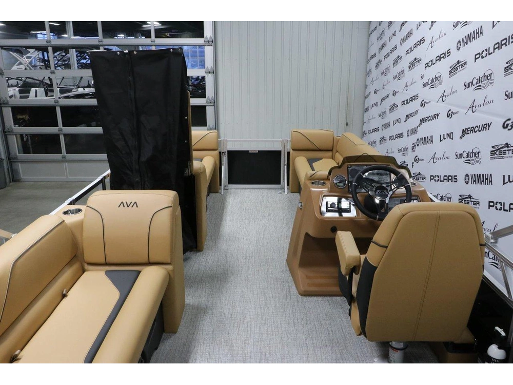 2026 Avalon Avalon Venture 2180 Crb + Yamaha 70 Hp alt
