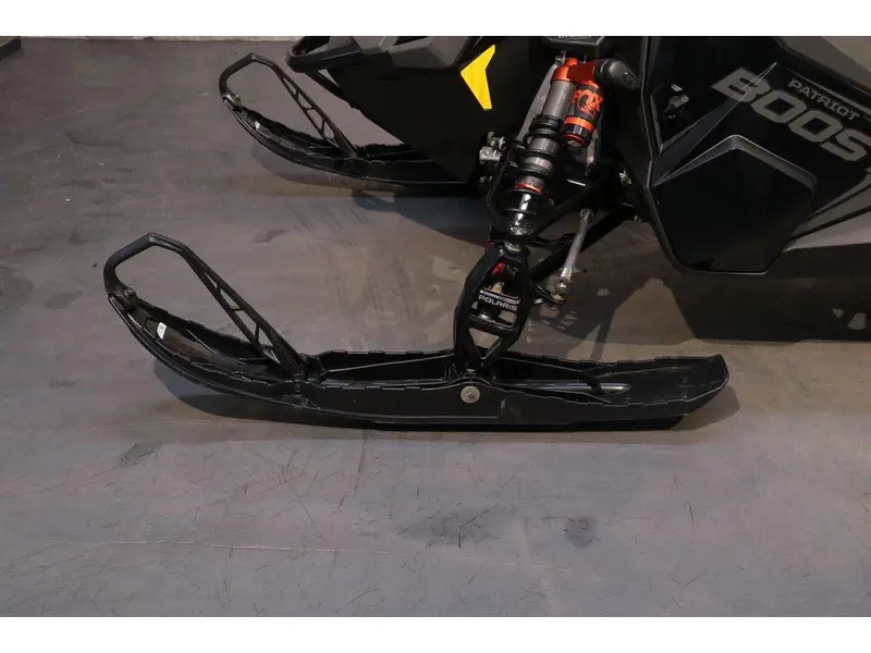 Polaris PATRIOT BOOST INDY VR1 DYNAMIX 137 DEMO 2025