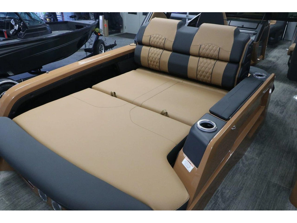 2026 Avalon Avalon Excalibur Ltd 2785 Vrbw + Mercury Verado 425 Hp alt