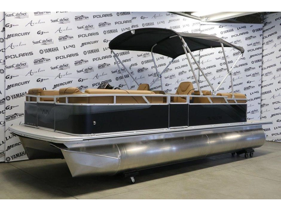 2026 Avalon Avalon Venture 2180 Quad Lounger + Yamaha 70 Hp alt