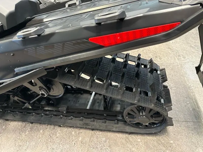 Ski-Doo BACKCOUNTRY ADRENALINE (43'') 850 E-TEC Storm 150 1.5'' E.S. 2026