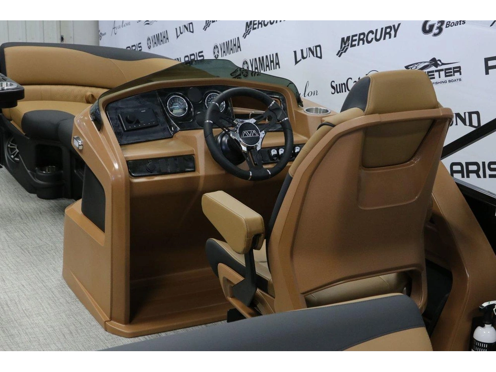 2026 Avalon Avalon Lsz 2385 Versatile Rear Bench + Yamaha 90 Hp alt