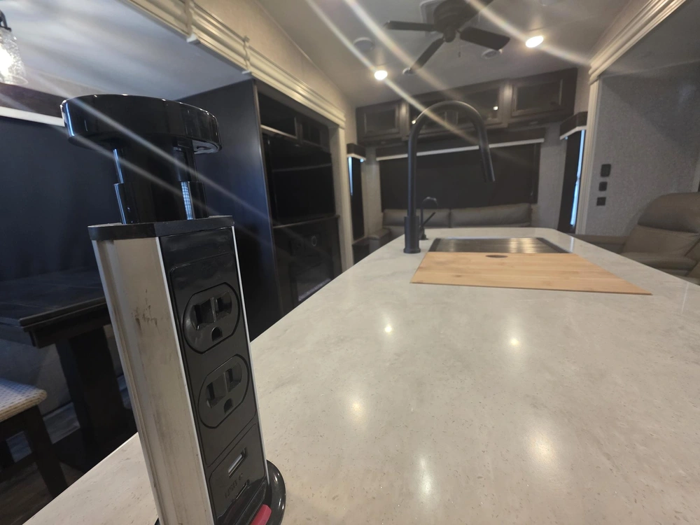 2022 Jayco Eagle 317rlok alt