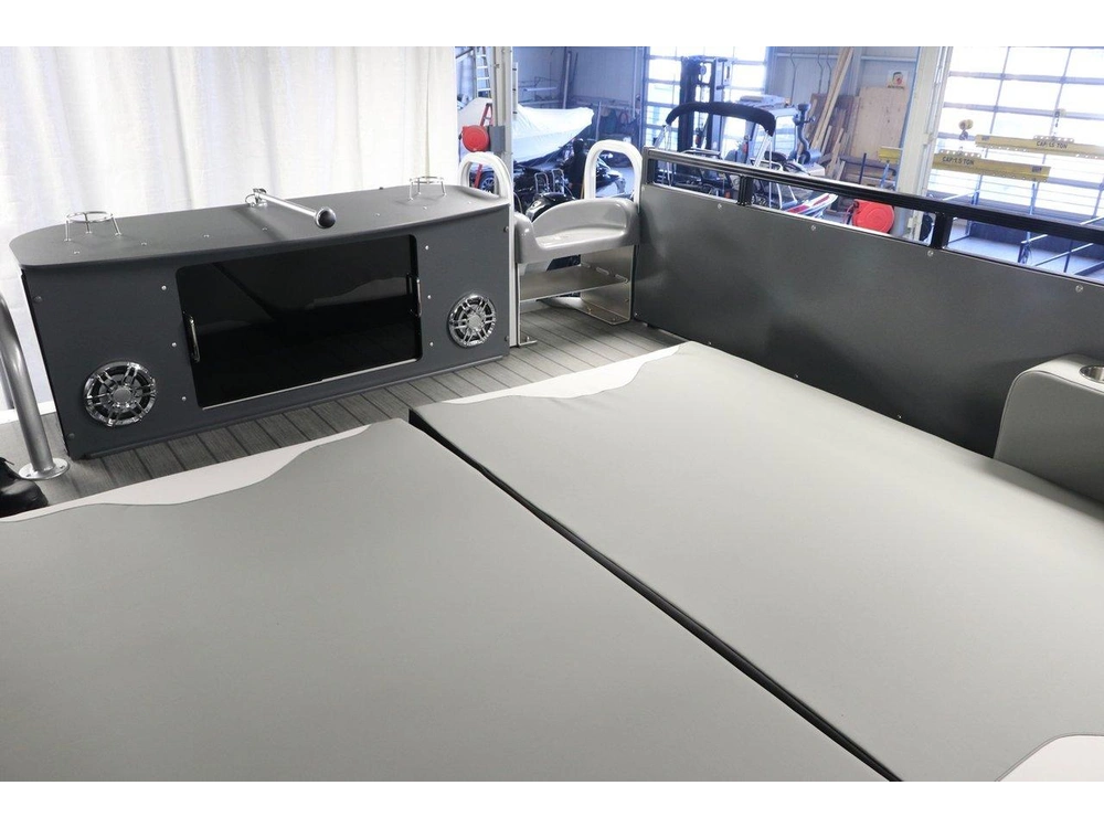 2023 Avalon Avalon Catalina Platinum 2585 Entertainer Funship + Mercury 200 Hp alt