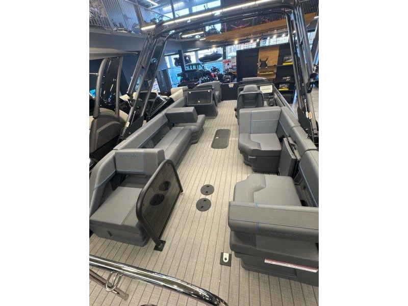 Manitou 22 Explore Switch Trifol Shp57 2025 alt