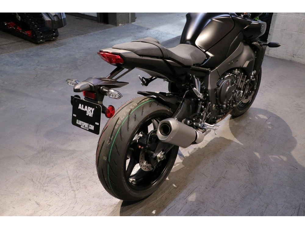 2025 Yamaha Mt-10 alt