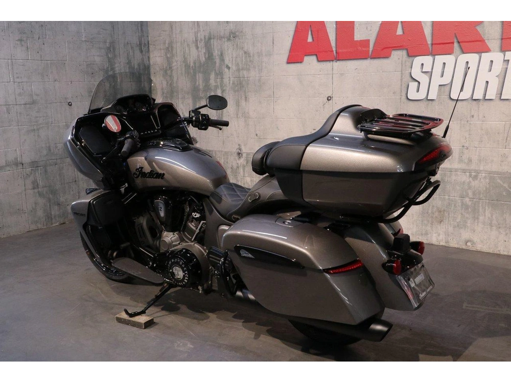 2026 Indian Motorcycle Pursuit Dark Horse + 112 alt