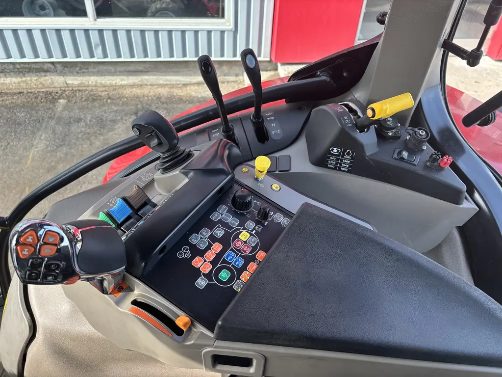 2021 Case IH Vestrum 100 A8