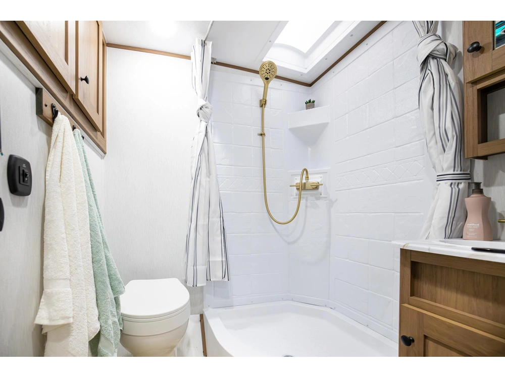 Apex 203rbk 2026 alt