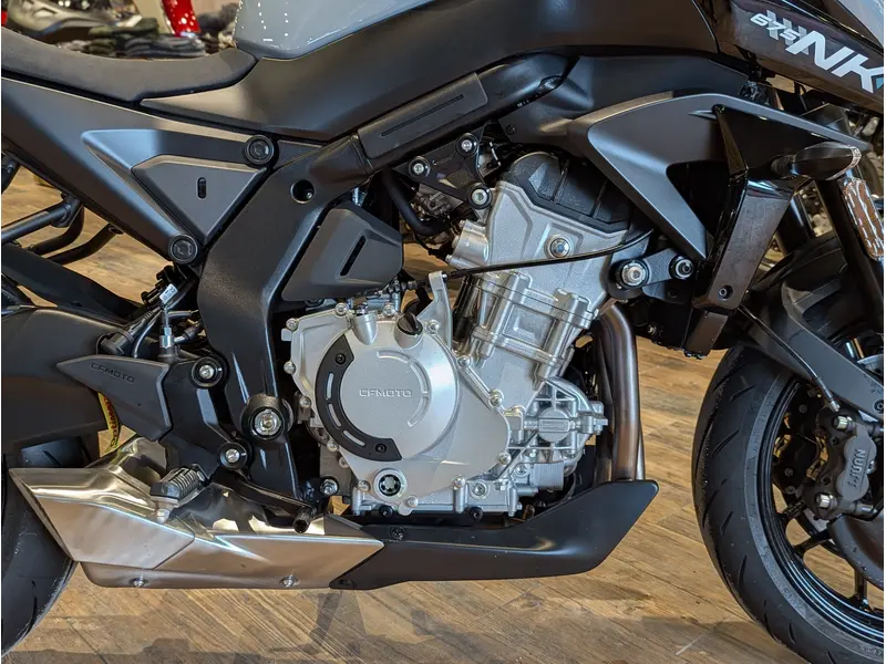 2026 CFMOTO 675NK // Tundra Grey thumbnail 6