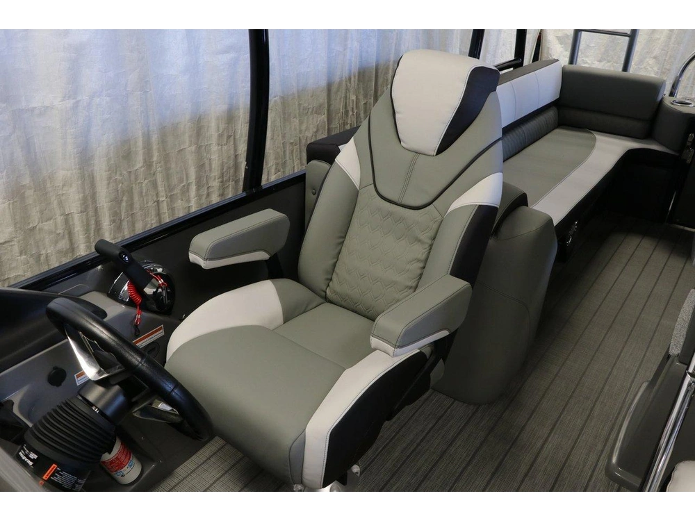 2023 Avalon Avalon Catalina Platinum 2585 Entertainer Funship + Mercury 200 Hp alt