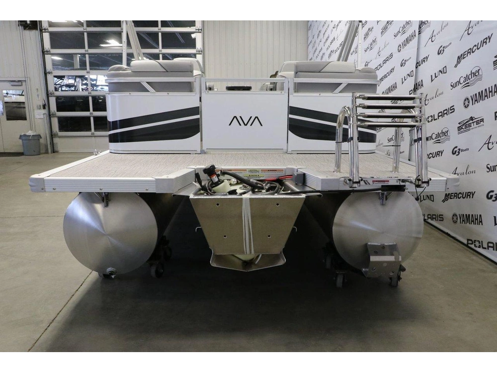 2026 Avalon Venture 2180 Quad Lounger + Yamaha 70 Hp alt