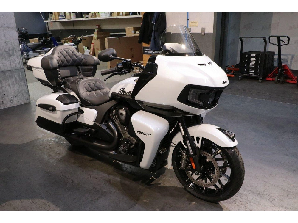 2026 Indian Motorcycle Pursuit Dark Horse 112 & Powerband Audio alt