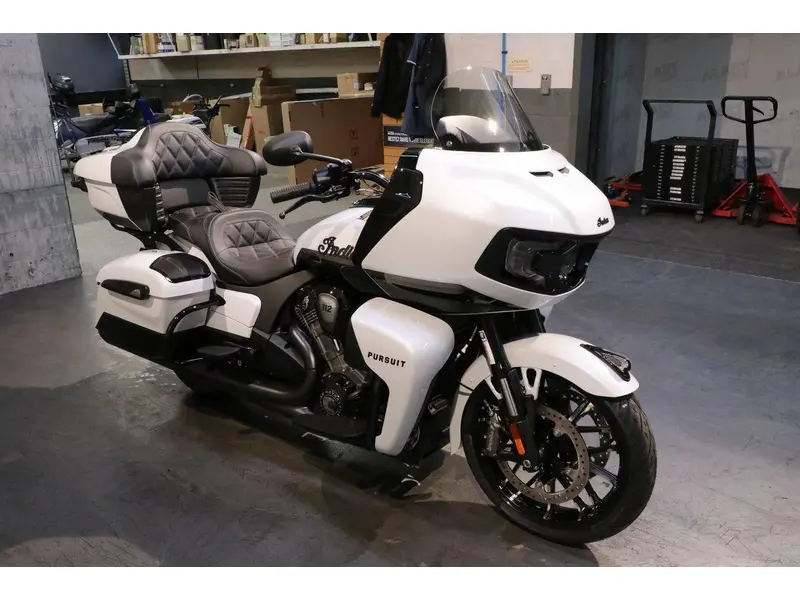 2026 Indian Motorcycle Pursuit Dark Horse 112 & powerband audio thumbnail 12