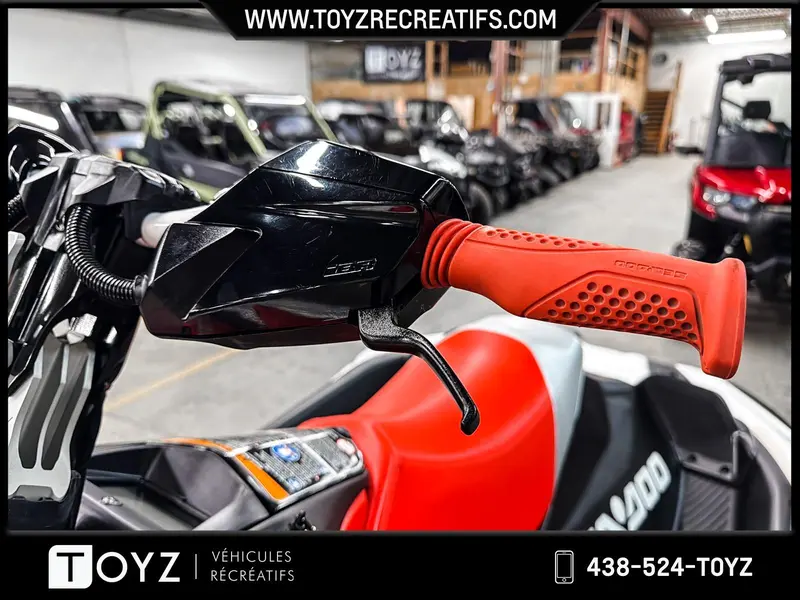 2024 Sea-Doo SPARK TRIXX 1UP thumbnail 8