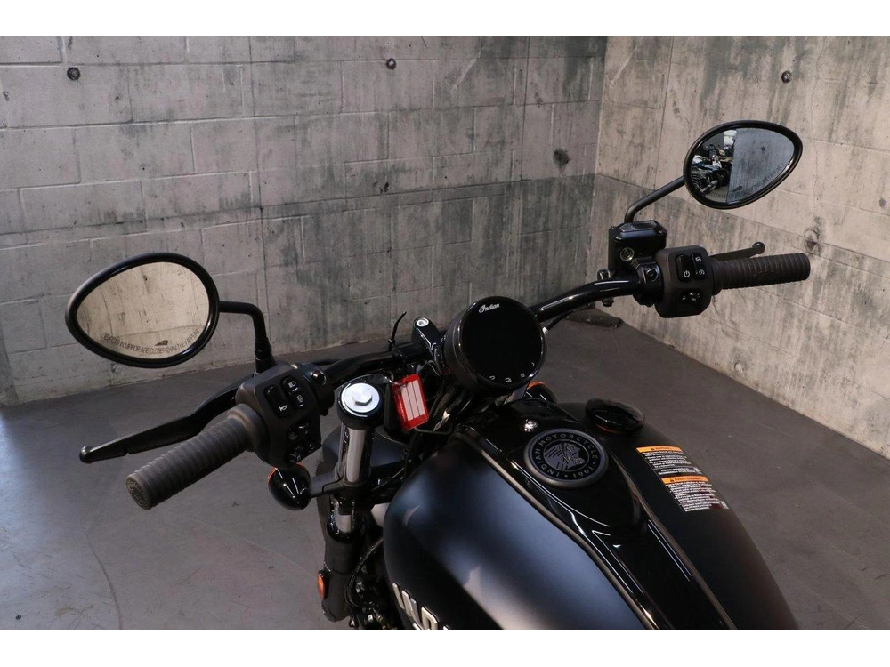 2025 Indian Motorcycle Chief Dark Horse alt