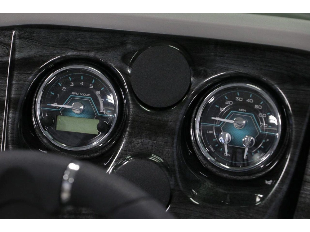 2026 Avalon Avalon Lsz 2385 Versatile Rear Bench Platinum + Yamaha Vmax 150 Hp alt