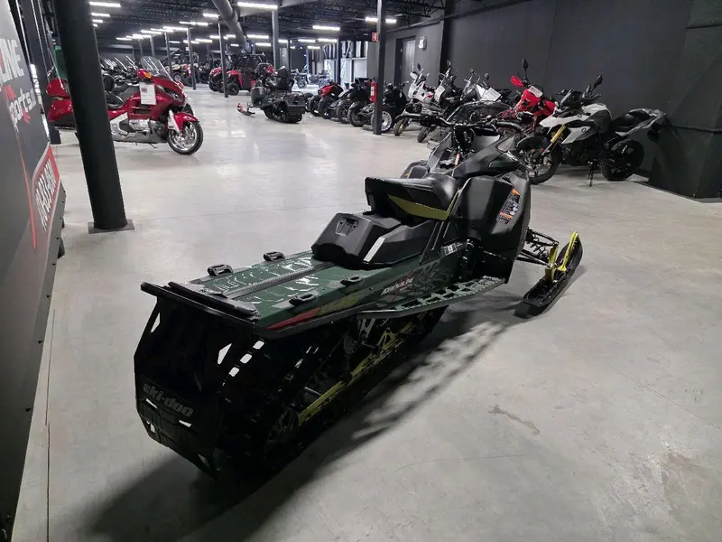 Ski-Doo BACKCOUNTRY X (43'') 850 E-TEC 2026