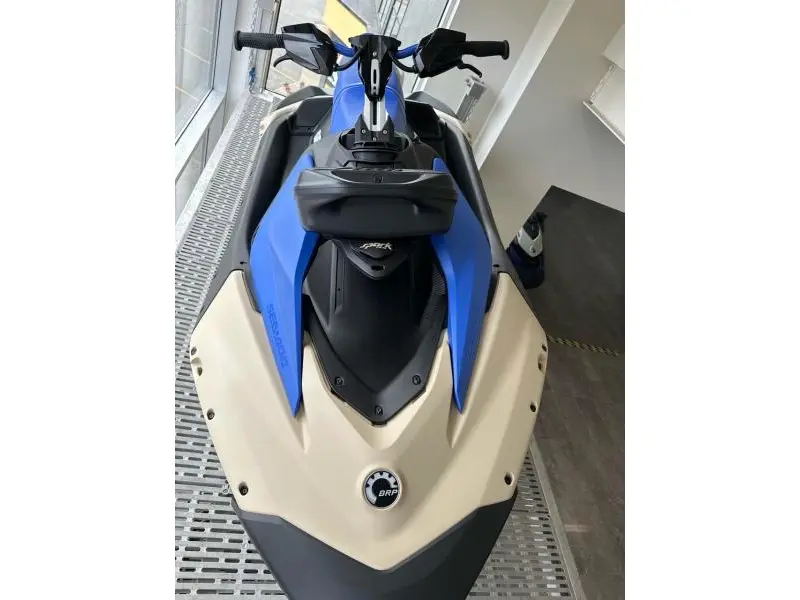 2025 Sea-Doo Spark Trixx 3P (Audio) thumbnail 2