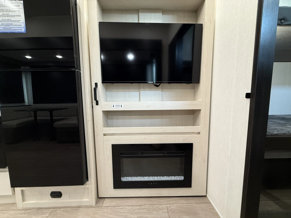 Arctic Wolf 285opt 2026 alt