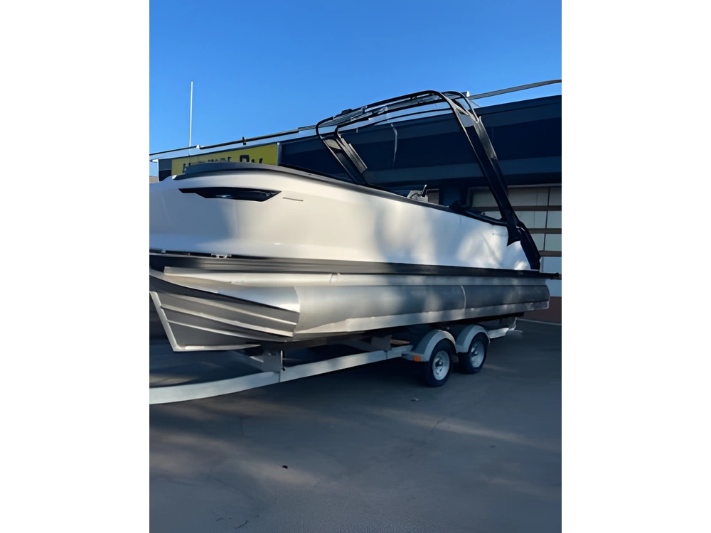 2025 Manitou Explore Switchback 24' Trifold W/ Merc 250 Xl & Galv Trailer