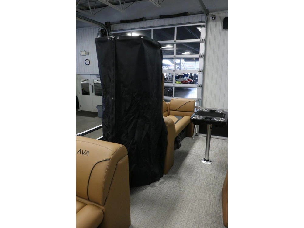 2026 Avalon Venture 2180 Cruise + Yamaha 70 Hp alt