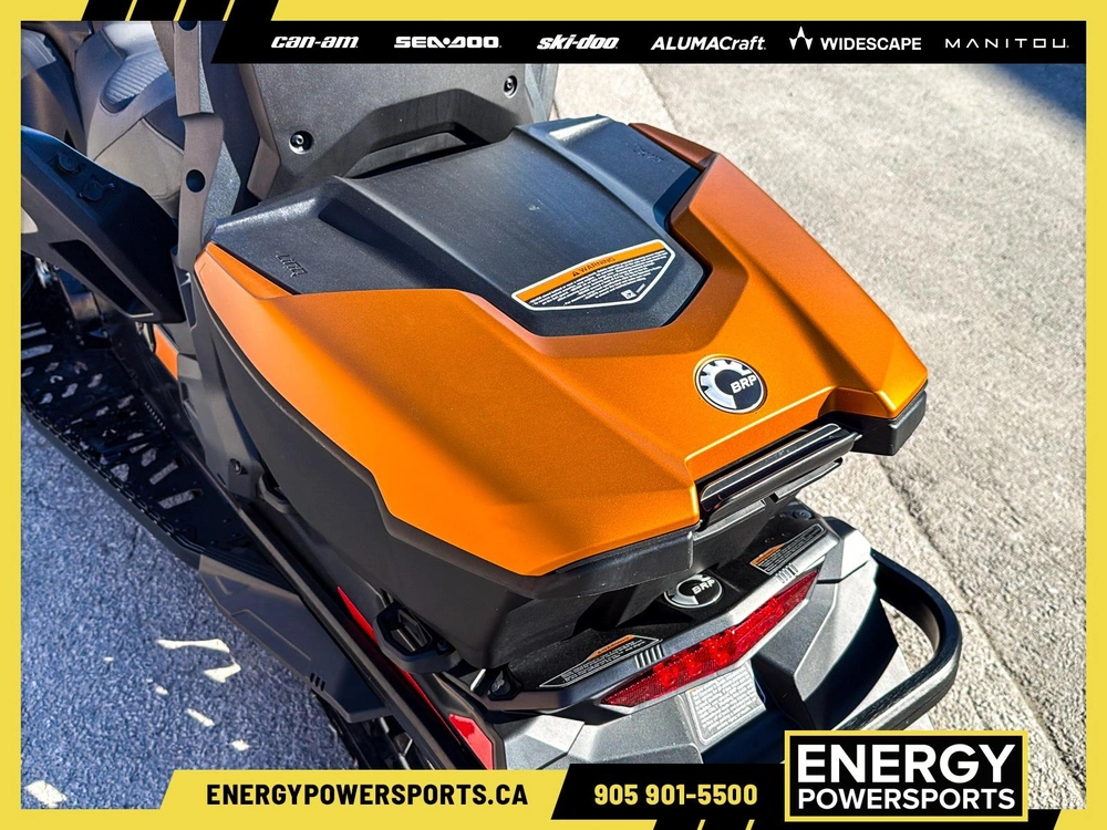 2025 Ski-doo Grand Touring Le W/ Platinum Pkg 900 Ace Turbo R Silent Ice Track Ii 1.25" E.s. W/ 10.25" Touchscreen alt