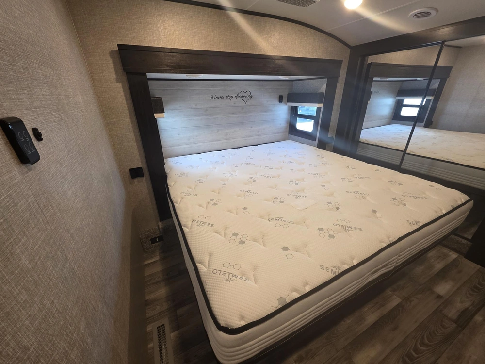 2022 Jayco Eagle 317rlok alt