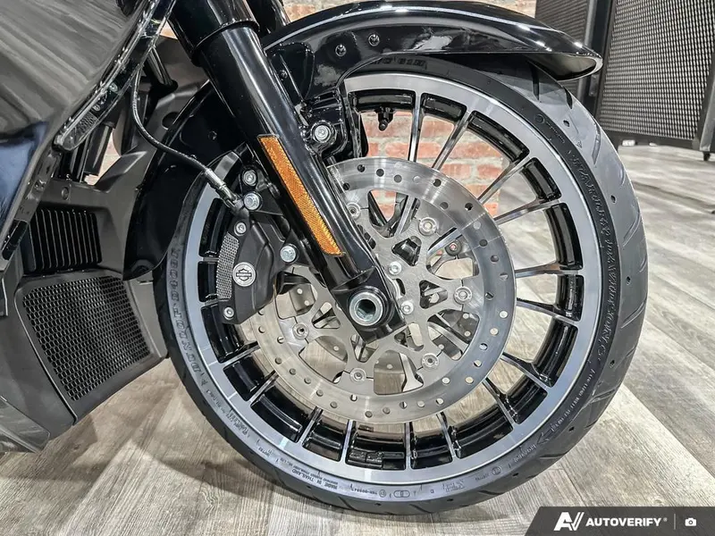 2026 Harley-Davidson Street Glide Limited thumbnail 6
