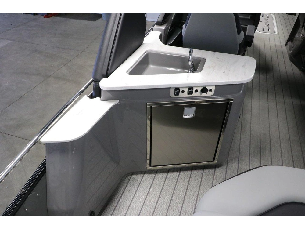2026 Avalon Excalibur Ltd 2785 Elw Twin + Mercury 425 V10 X 2 alt