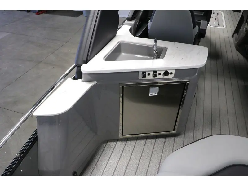 2026 Avalon EXCALIBUR LTD 2785 ELW TWIN + MERCURY 425 V10 X 2 thumbnail 10