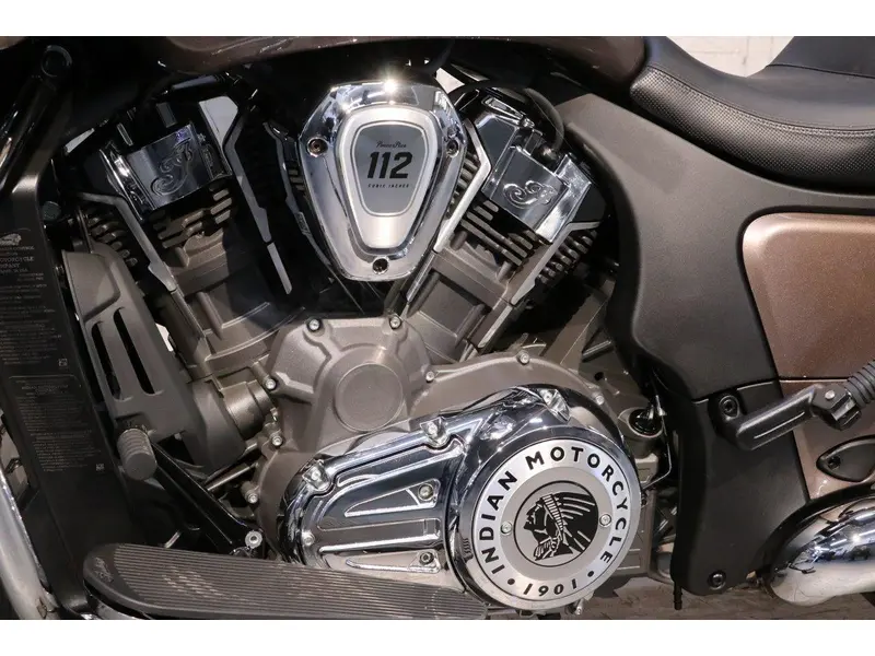 2026 Indian Motorcycle Challenger Limited + 112 & powerband audio thumbnail 11