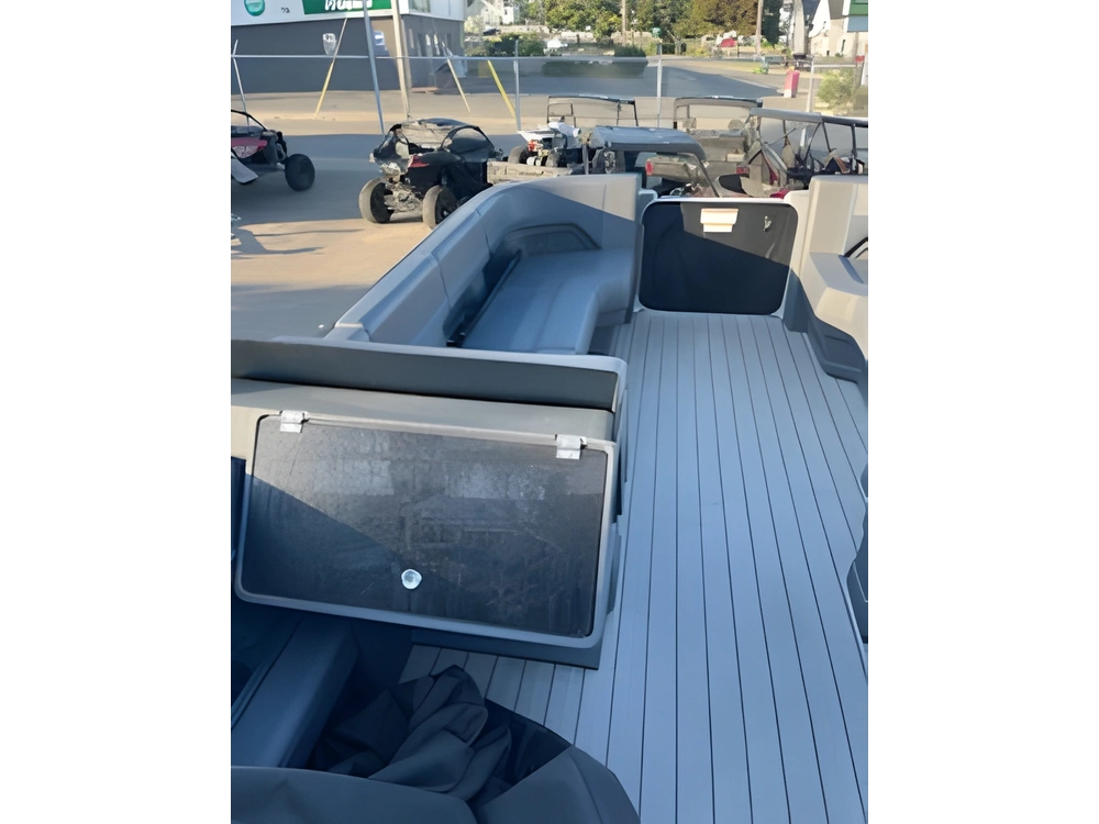 2025 Manitou Explore Switchback 24' Trifold W/ Merc 250 Xl & Galv Trailer