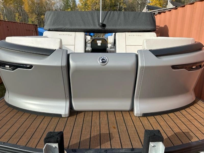 Manitou 22 Explore Navigator Max 3-1 2023 alt