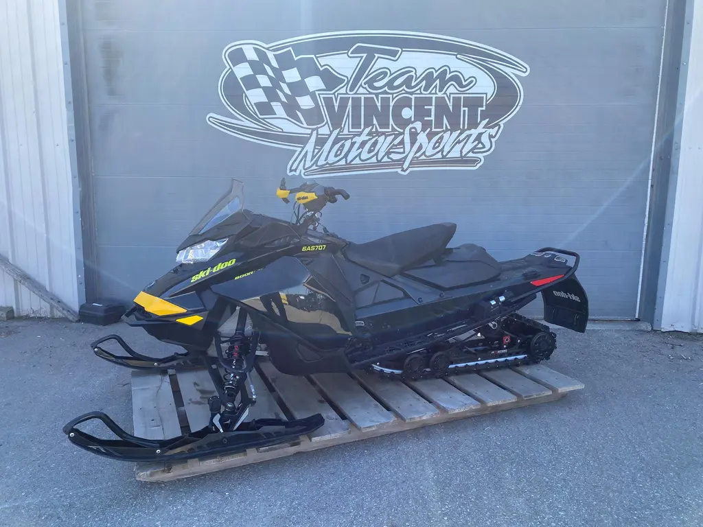 2019 Ski-Doo MXZ X 600R