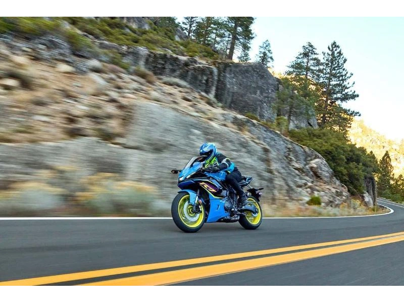 2026 Yamaha Yzf-r7 alt