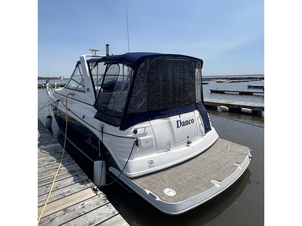 2006 Rinker Boat Co 300 Fiesta Vee alt