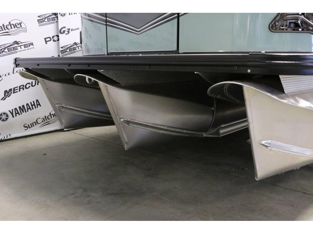 2026 Avalon Avalon Lsz 2385 Versatile Rear Bench Platinum + Yamaha Vmax 150 Hp alt