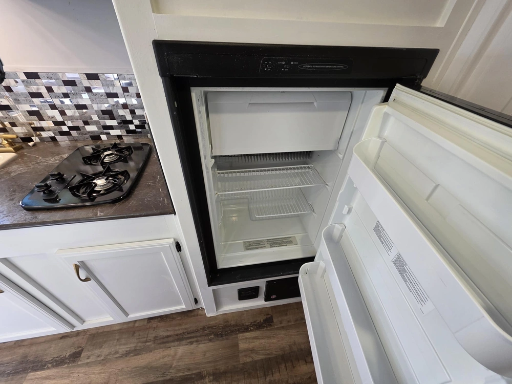 2016 Jayco Jay Feather 17xfd alt