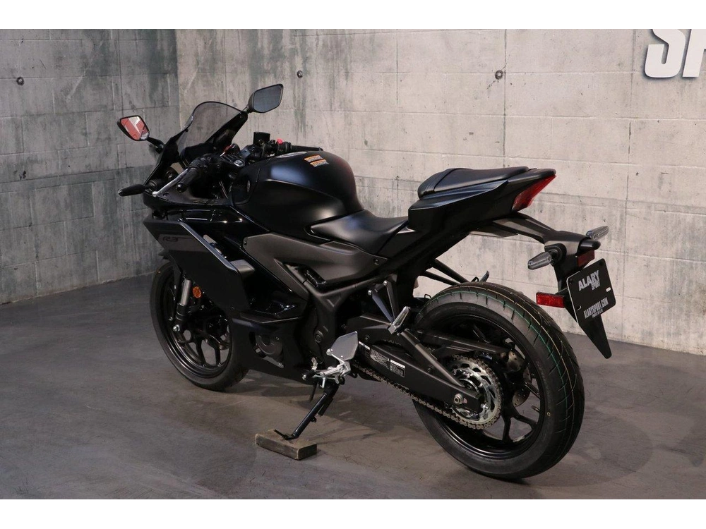 Yamaha Yzf-r3 2025 alt