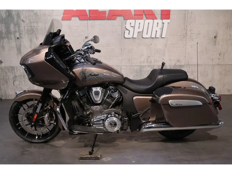 2026 Indian Motorcycle Challenger Limited + 112 & powerband audio thumbnail 3